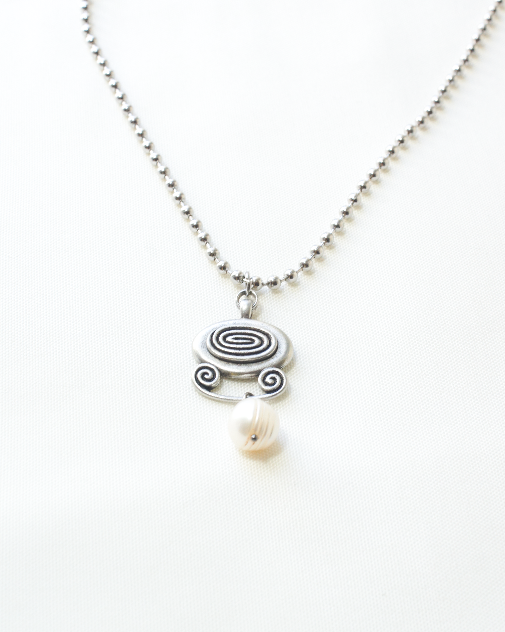 Swirl Ball and Chain